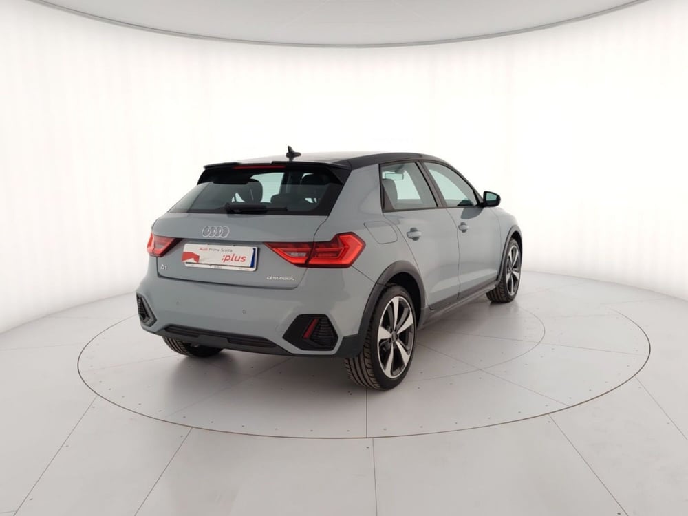 Audi A1 allstreet usata a Massa-Carrara (3)