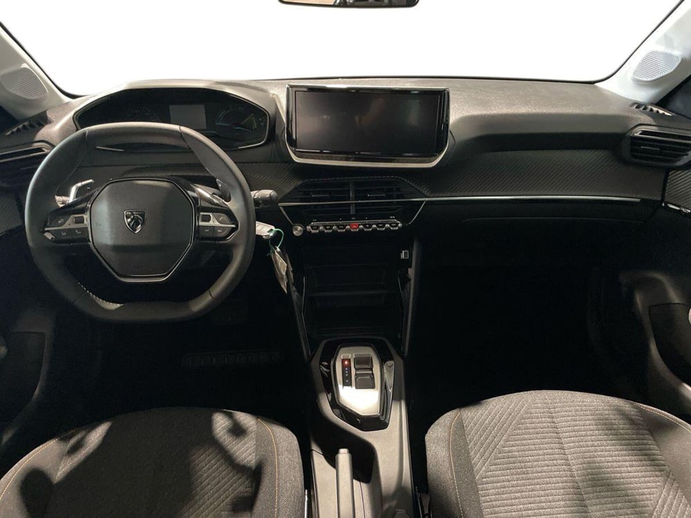 Peugeot 208 nuova a Salerno (11)