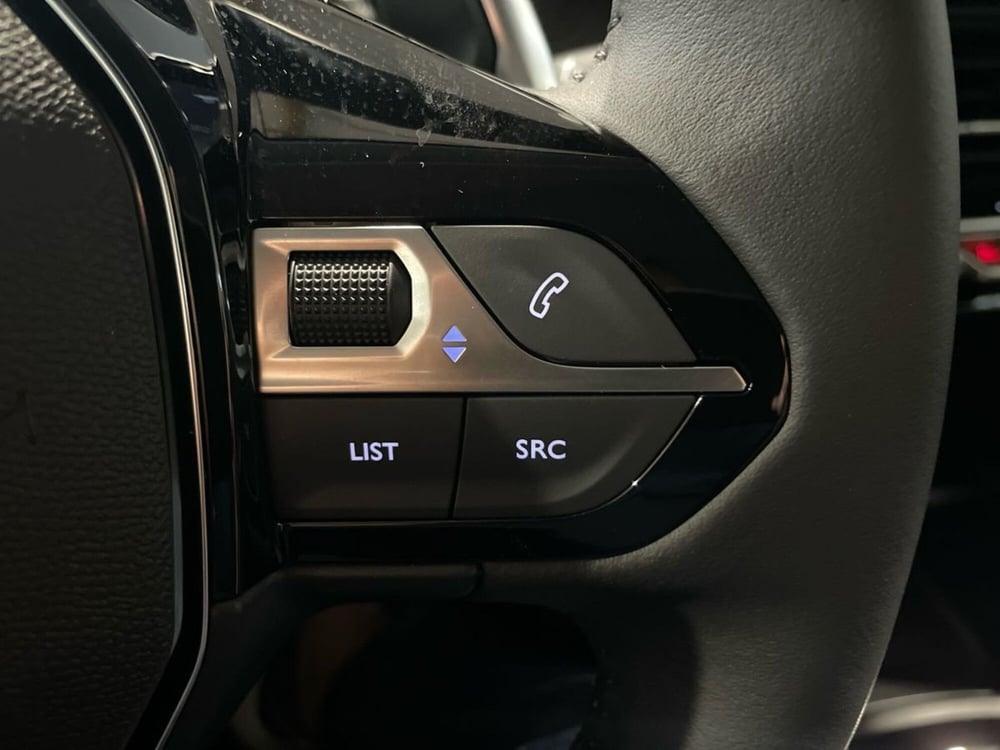 Peugeot 208 nuova a Salerno (20)