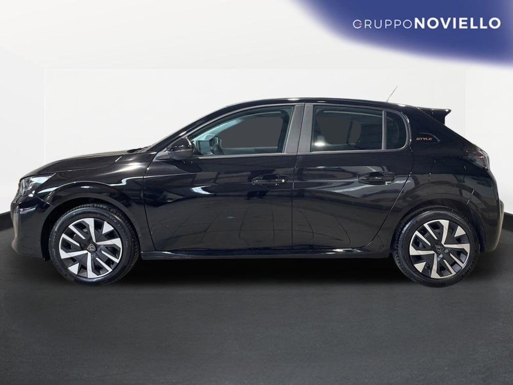 Peugeot 208 nuova a Salerno (4)