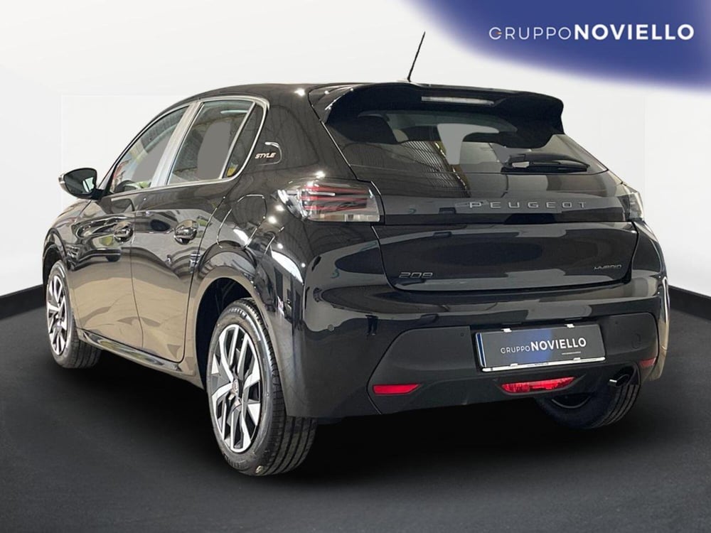 Peugeot 208 nuova a Salerno (5)