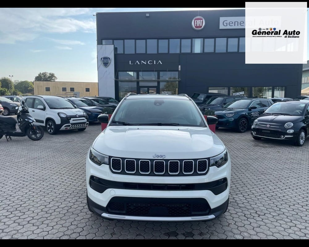 Jeep Compass nuova a Lucca (2)
