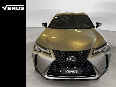 Lexus UX Hybrid 4WD Luxury del 2021 usata a Monza