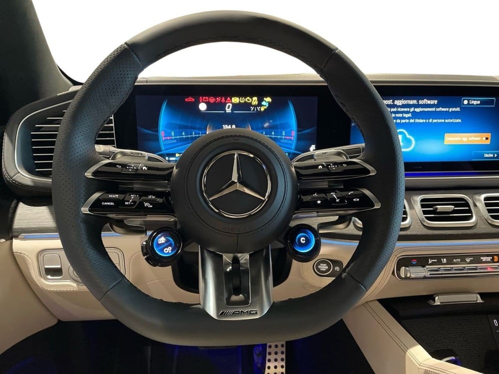 Mercedes-Benz GLE SUV nuova a Prato (10)
