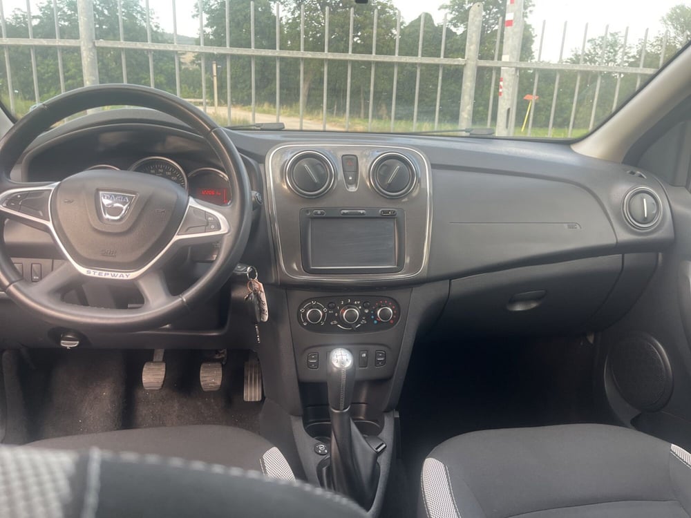 Dacia Sandero usata a L'Aquila (14)