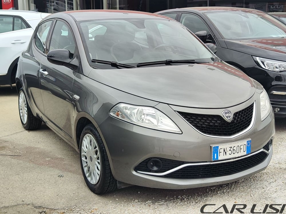 Lancia Ypsilon usata a Foggia (2)
