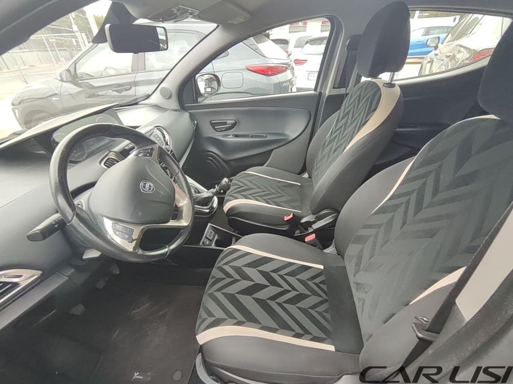 Lancia Ypsilon usata a Foggia (8)