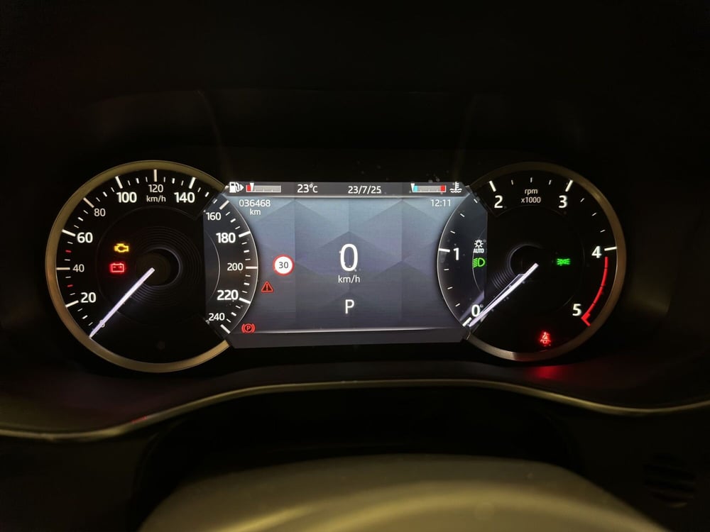 Jaguar F-Pace usata a Milano (10)