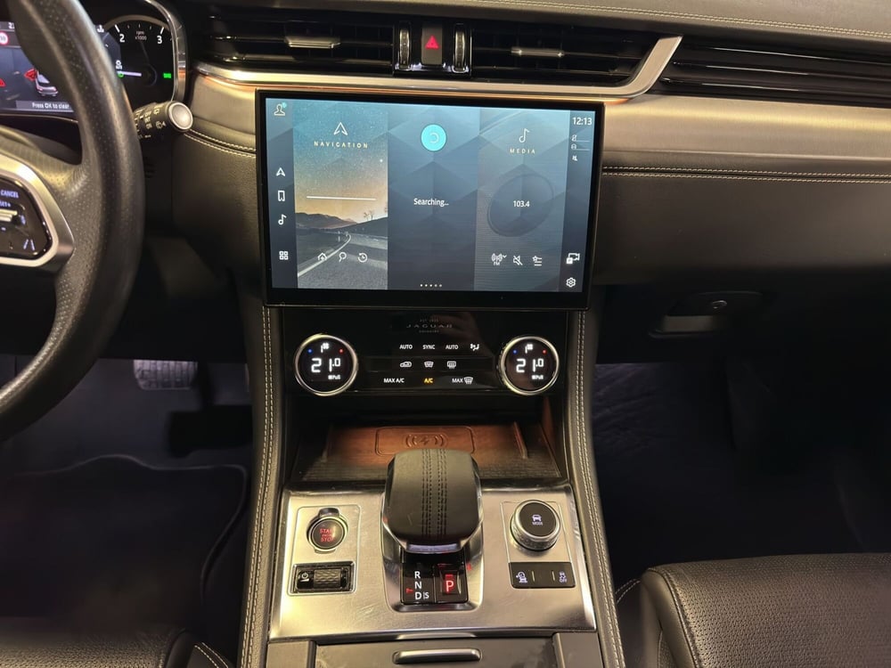 Jaguar F-Pace usata a Milano (12)