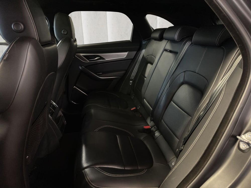 Jaguar F-Pace usata a Milano (16)