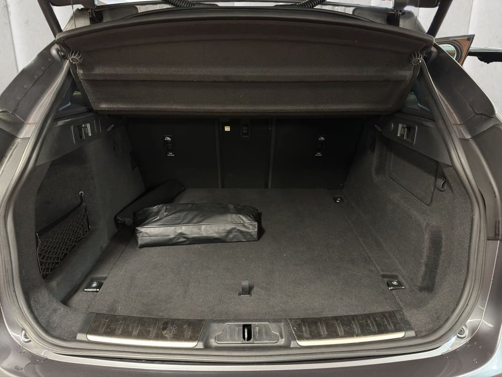 Jaguar F-Pace usata a Milano (19)
