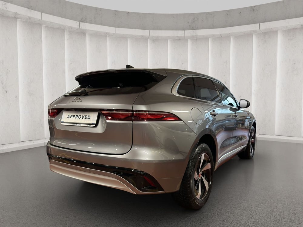 Jaguar F-Pace usata a Milano (2)