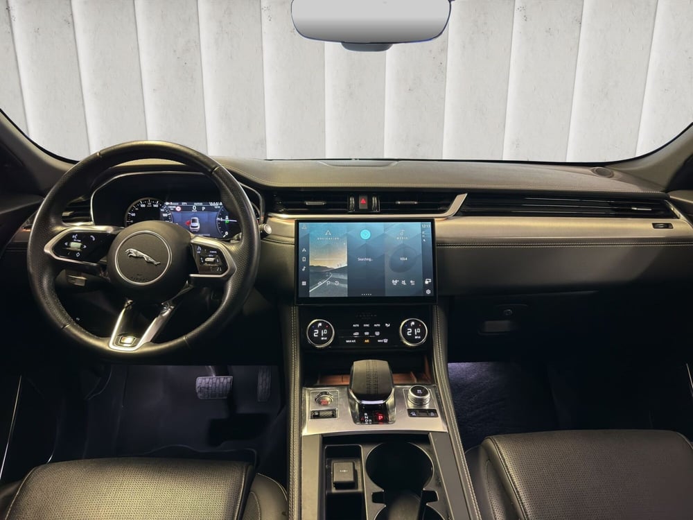 Jaguar F-Pace usata a Milano (4)