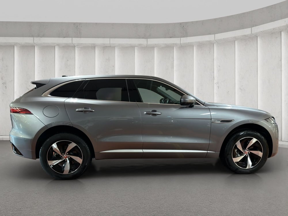 Jaguar F-Pace usata a Milano (6)
