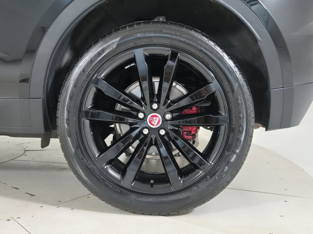 Jaguar E-Pace usata a Torino (9)