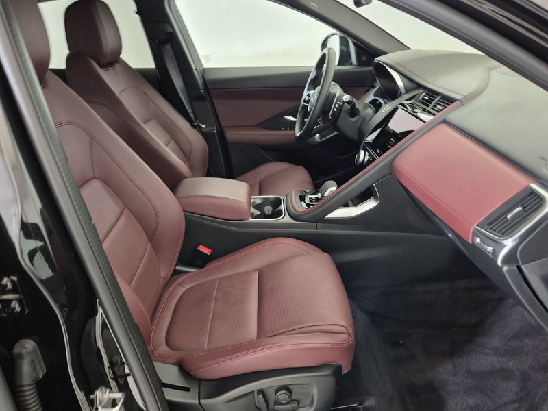 Jaguar E-Pace usata a Torino (3)