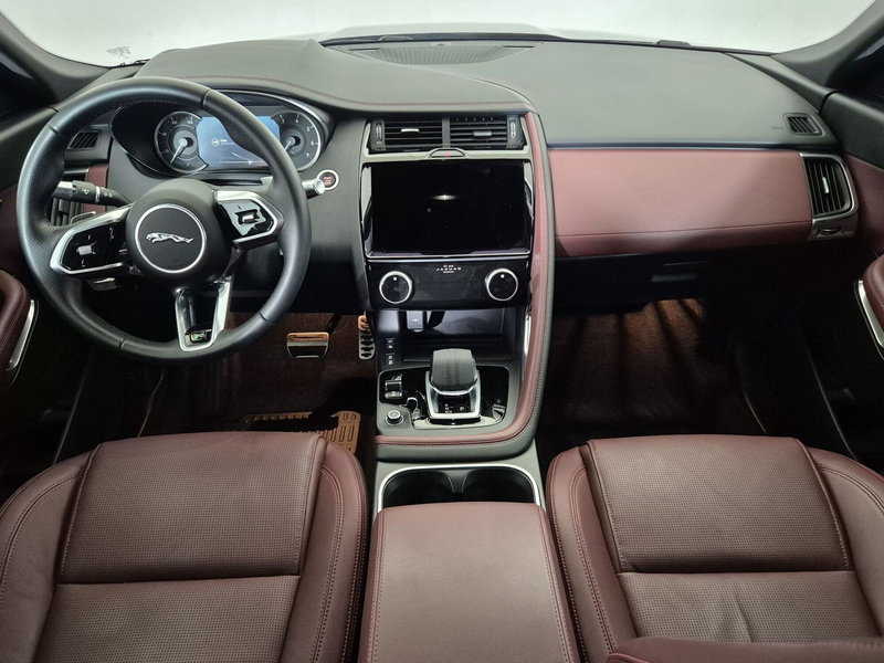 Jaguar E-Pace usata a Torino (4)