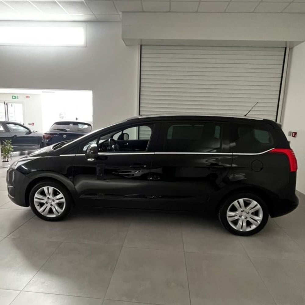 Peugeot 5008 usata a Oristano (4)