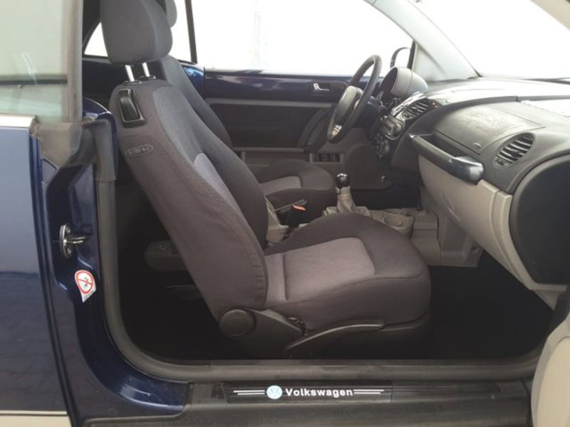 Volkswagen New Beetle Cabrio usata a Firenze (7)