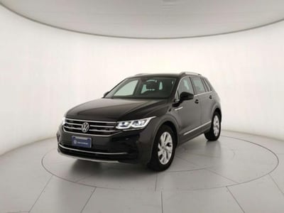 Volkswagen Tiguan Allspace 2.0 tdi Elegance 150cv dsg del 2022 usata a Matera