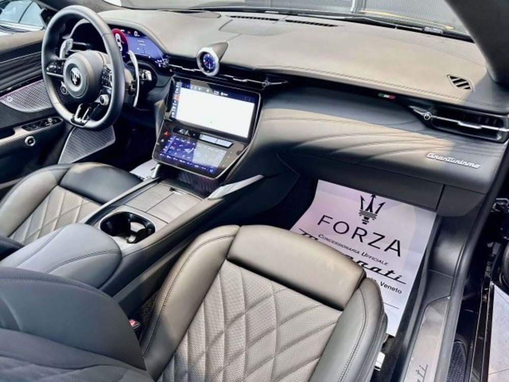 Maserati Granturismo nuova a Torino (12)
