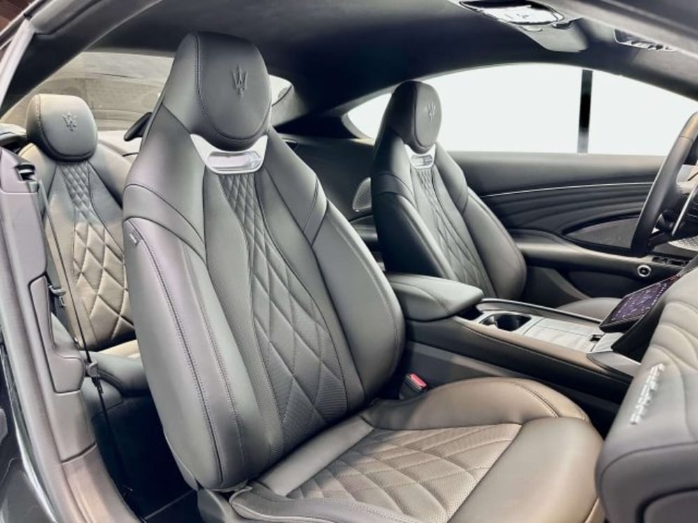 Maserati Granturismo nuova a Torino (13)
