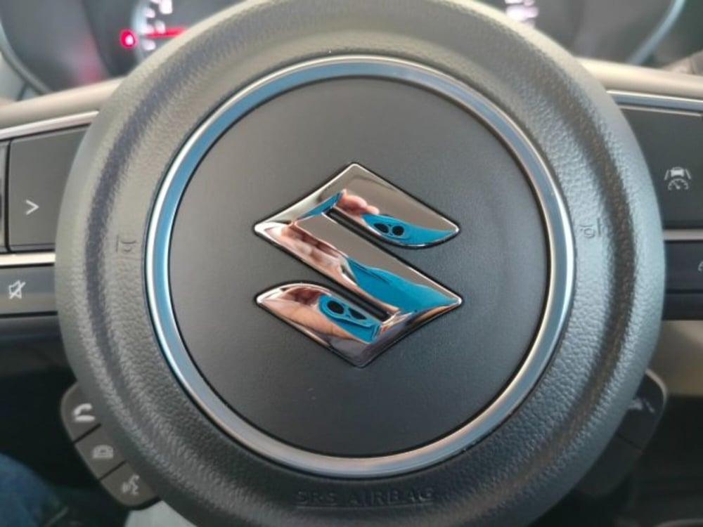 Suzuki Swift nuova a Oristano (16)