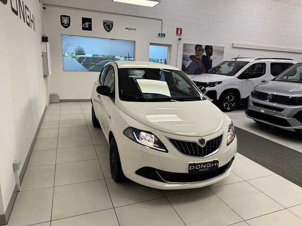Lancia Ypsilon usata a Brescia (3)
