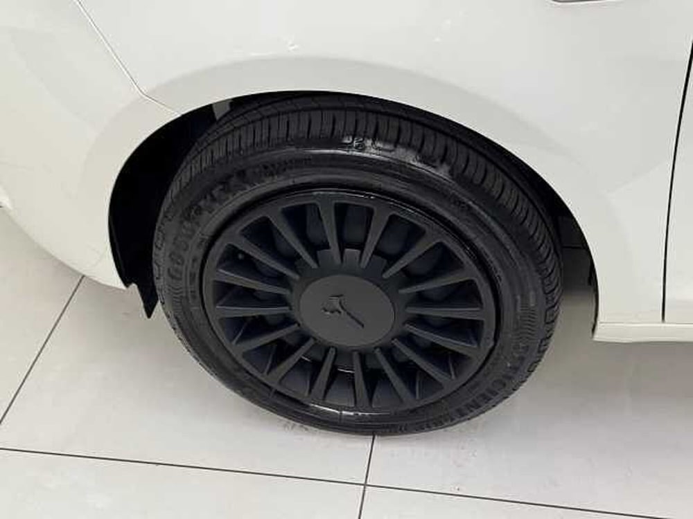 Lancia Ypsilon usata a Brescia (8)