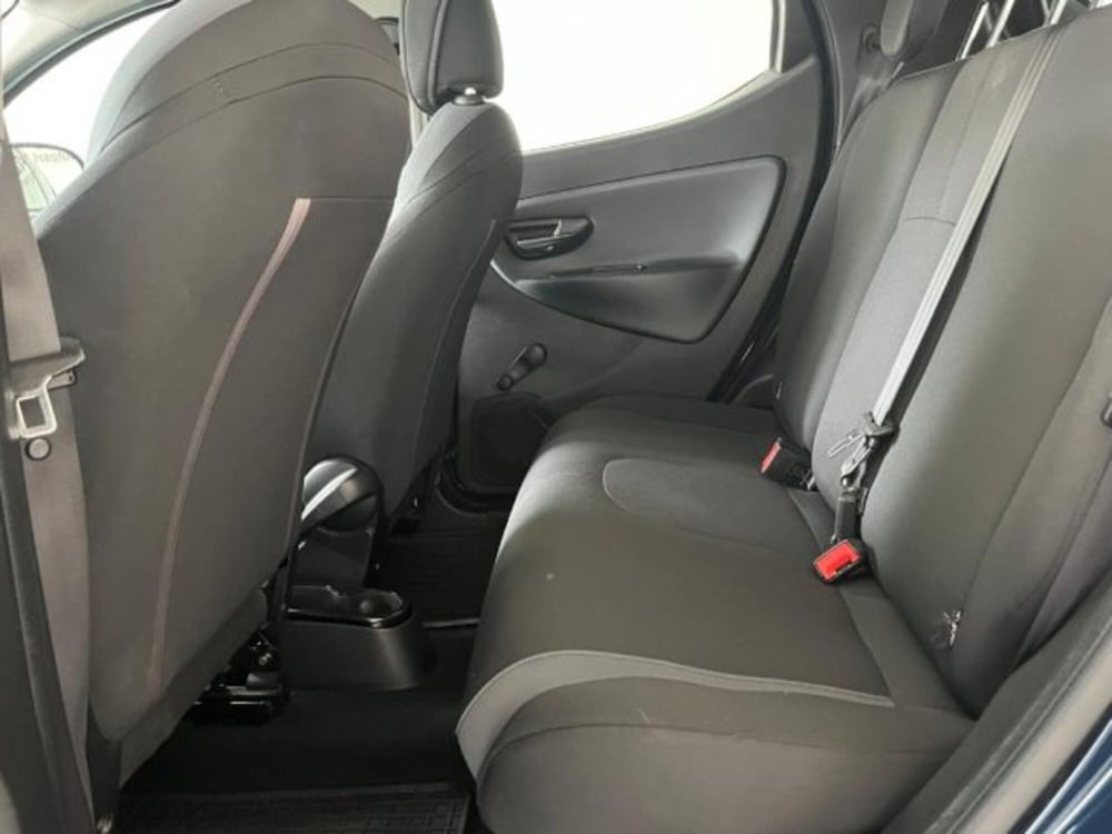 Lancia Ypsilon usata a Trapani (10)