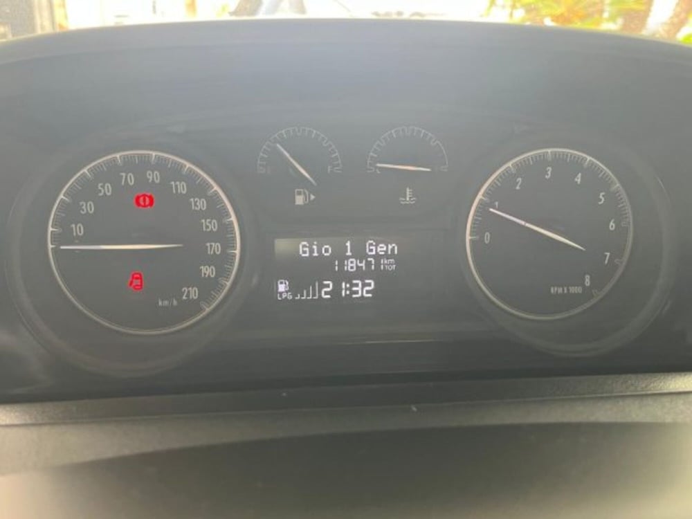 Lancia Ypsilon usata a Trapani (12)