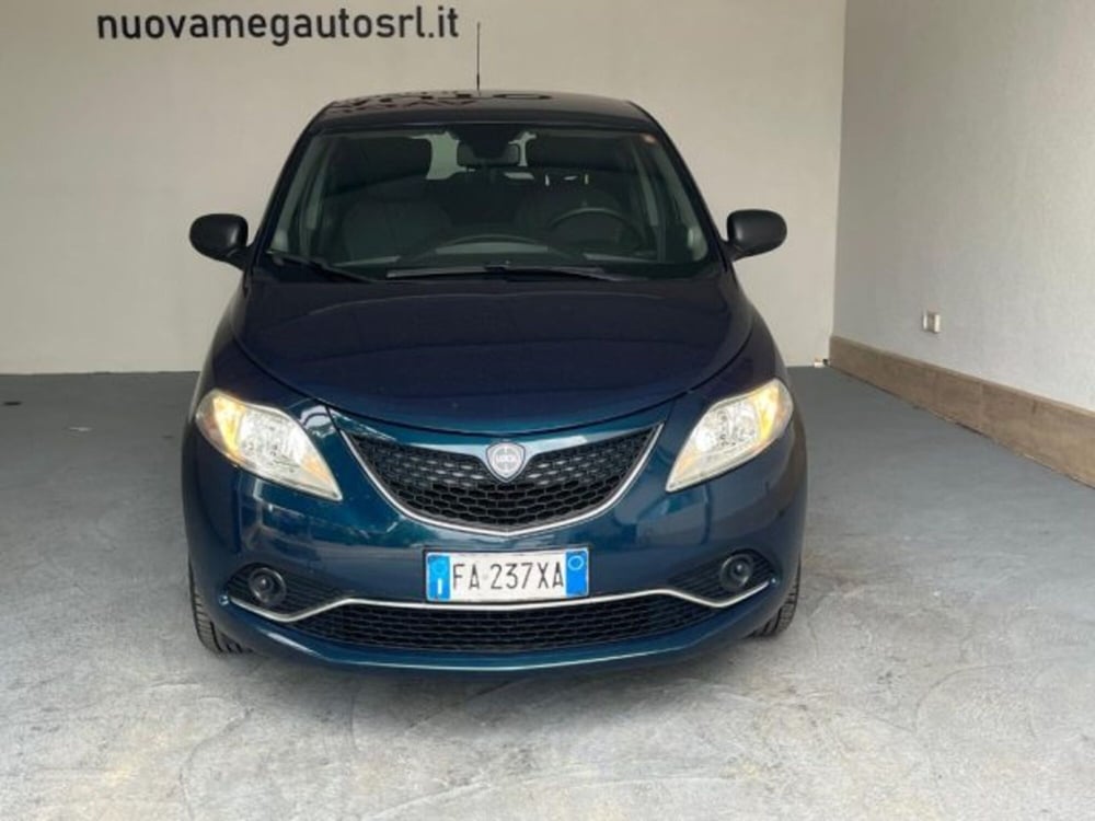 Lancia Ypsilon usata a Trapani (2)