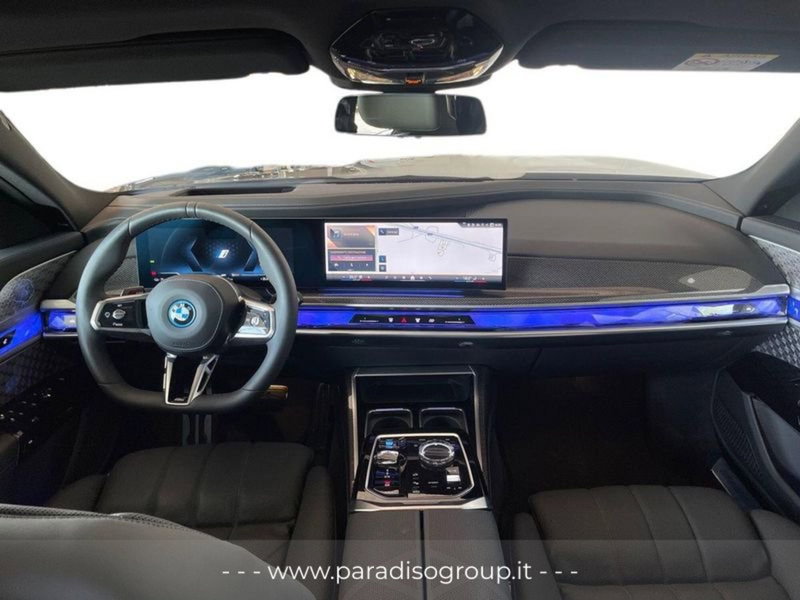 BMW i7 nuova a Catanzaro (13)