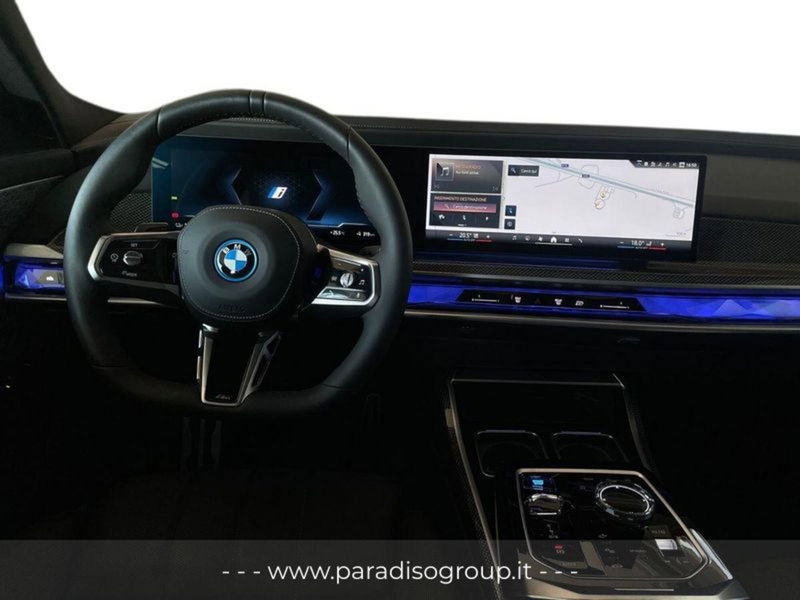 BMW i7 nuova a Catanzaro (15)