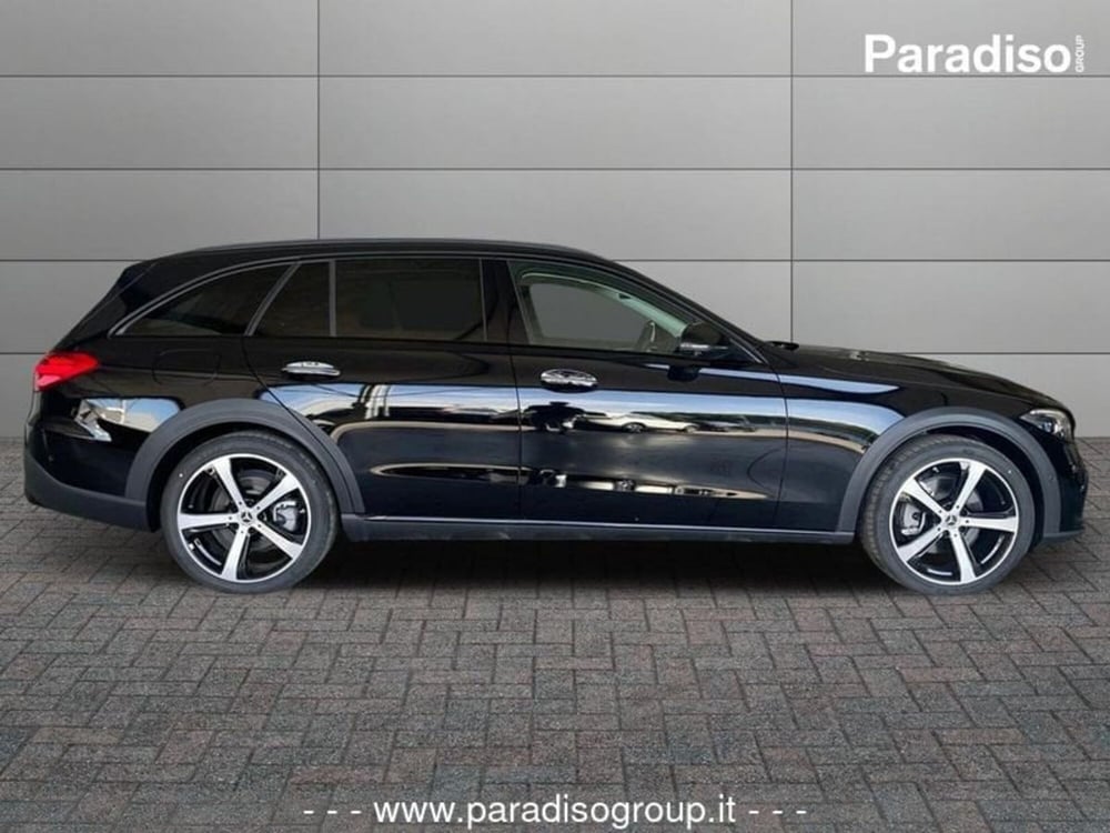 Mercedes-Benz Classe C Station Wagon nuova a Catanzaro (4)