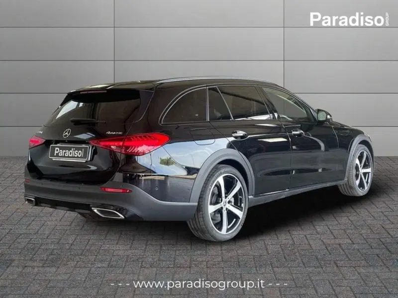 Mercedes-Benz Classe C Station Wagon nuova a Catanzaro (2)