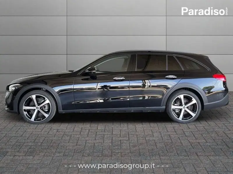 Mercedes-Benz Classe C Station Wagon nuova a Catanzaro (5)