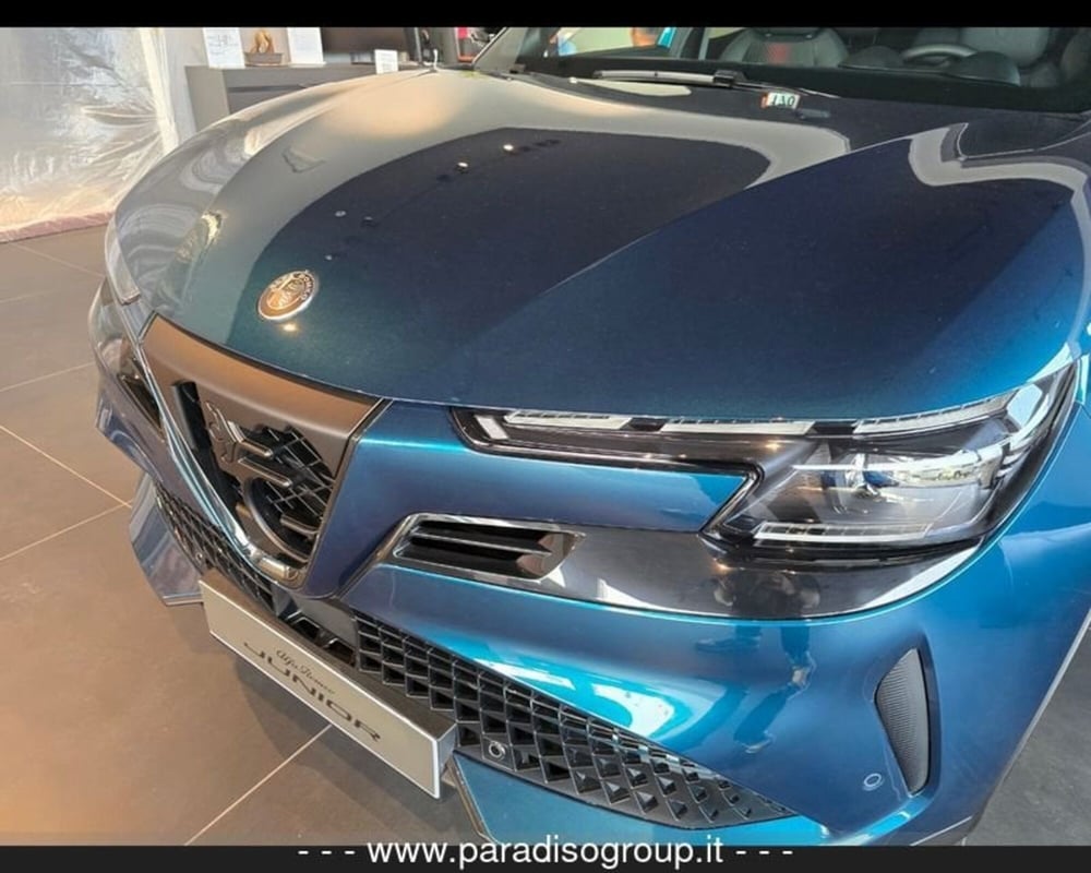 Alfa Romeo Junior nuova a Catanzaro (16)