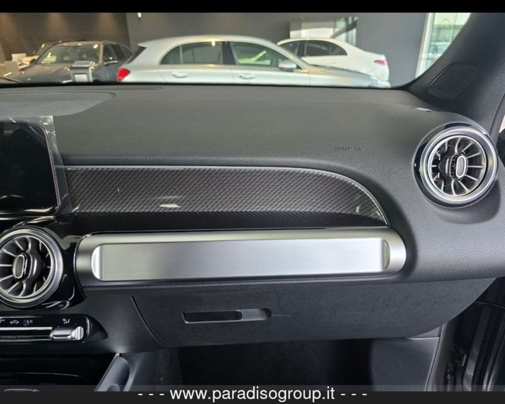 Mercedes-Benz GLB nuova a Catanzaro (11)