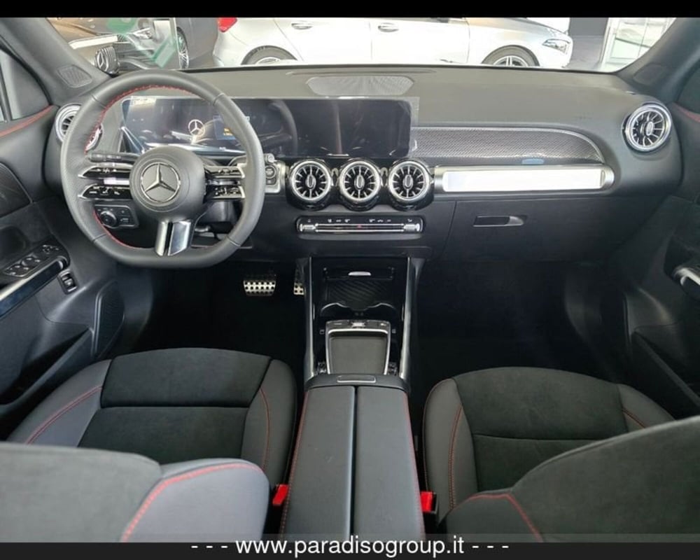 Mercedes-Benz GLB nuova a Catanzaro (5)