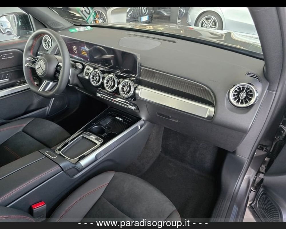 Mercedes-Benz GLB nuova a Catanzaro (6)