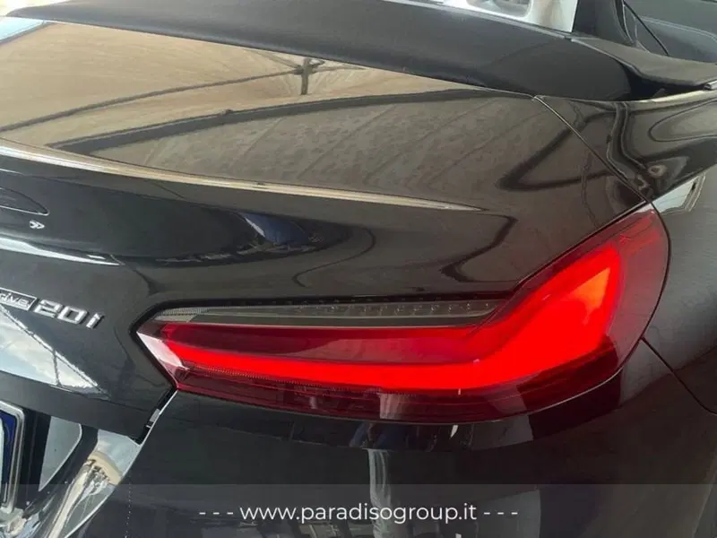 BMW Z4 Cabrio nuova a Catanzaro (9)