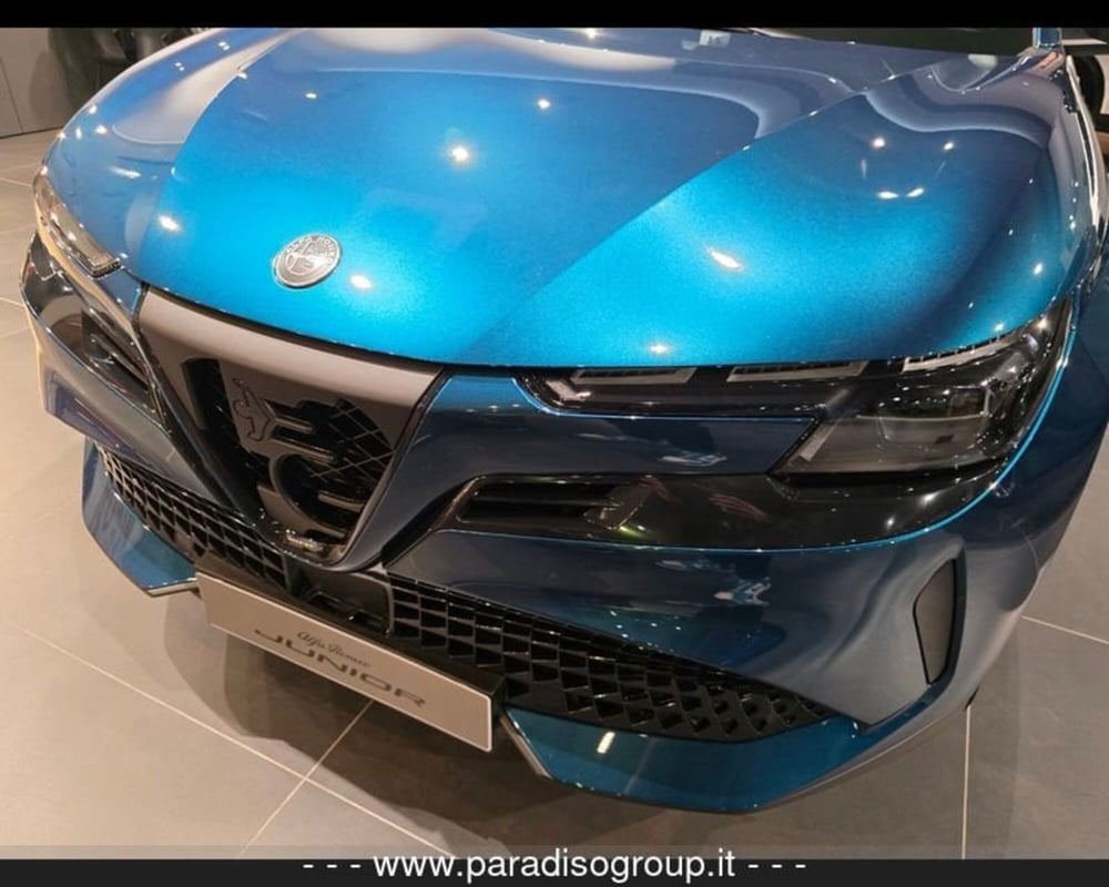 Alfa Romeo Junior nuova a Catanzaro (16)