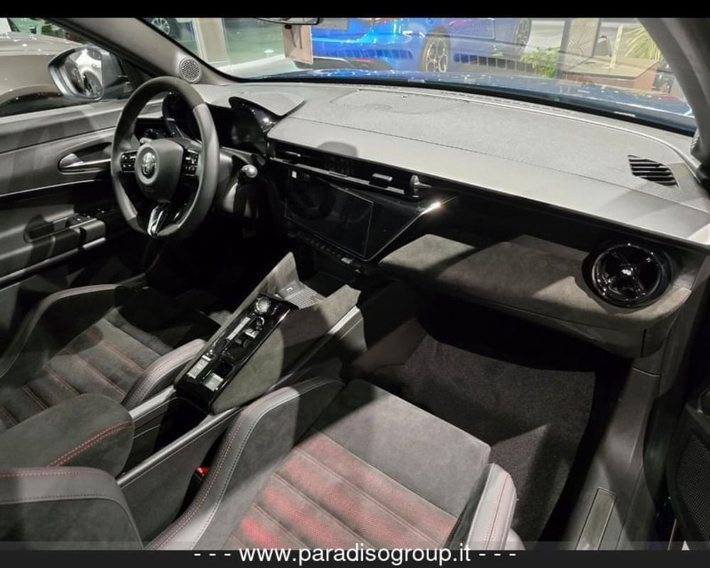 Alfa Romeo Junior nuova a Catanzaro (7)