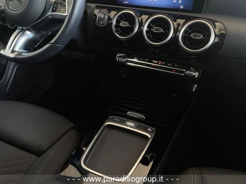 Mercedes-Benz CLA Shooting Brake usata a Catanzaro (14)
