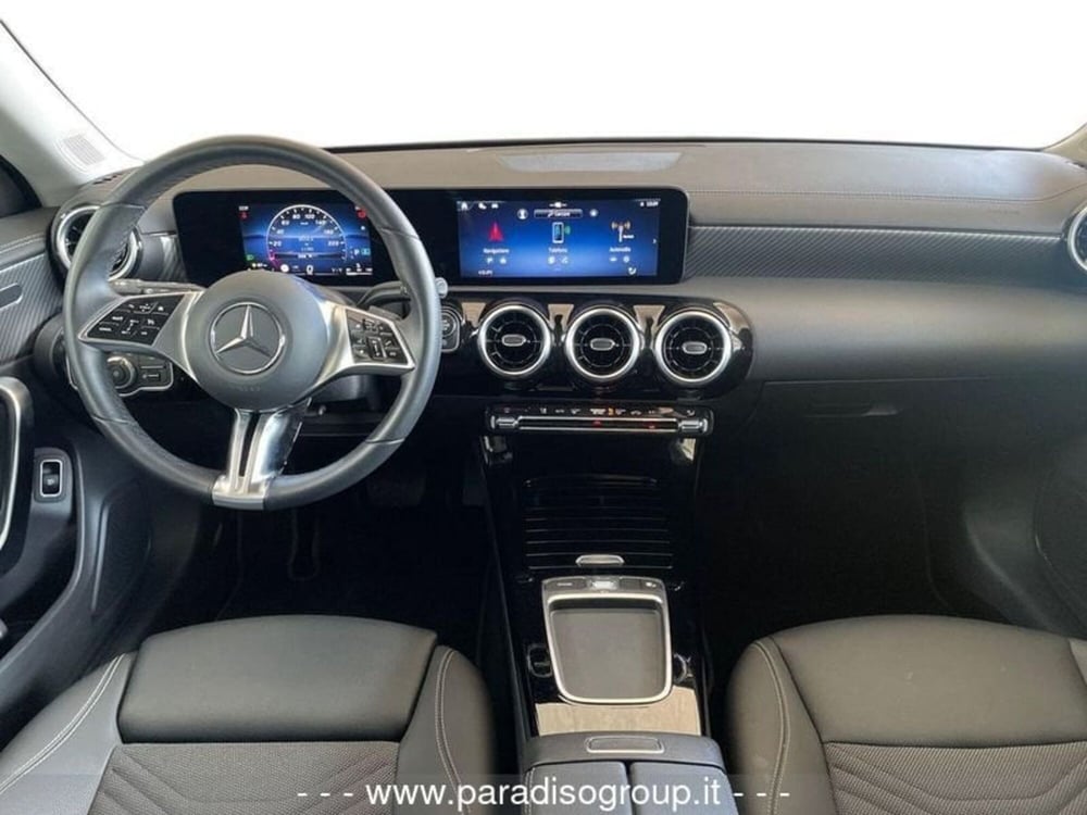 Mercedes-Benz CLA Shooting Brake usata a Catanzaro (9)