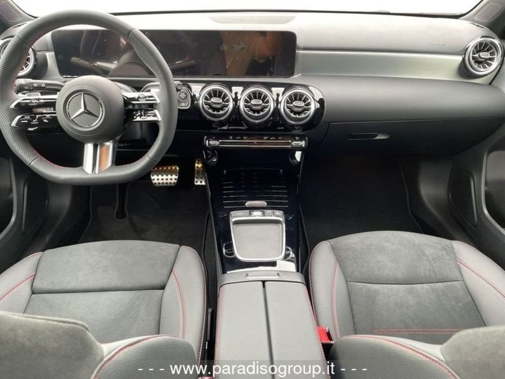 Mercedes-Benz Classe A nuova a Catanzaro (9)