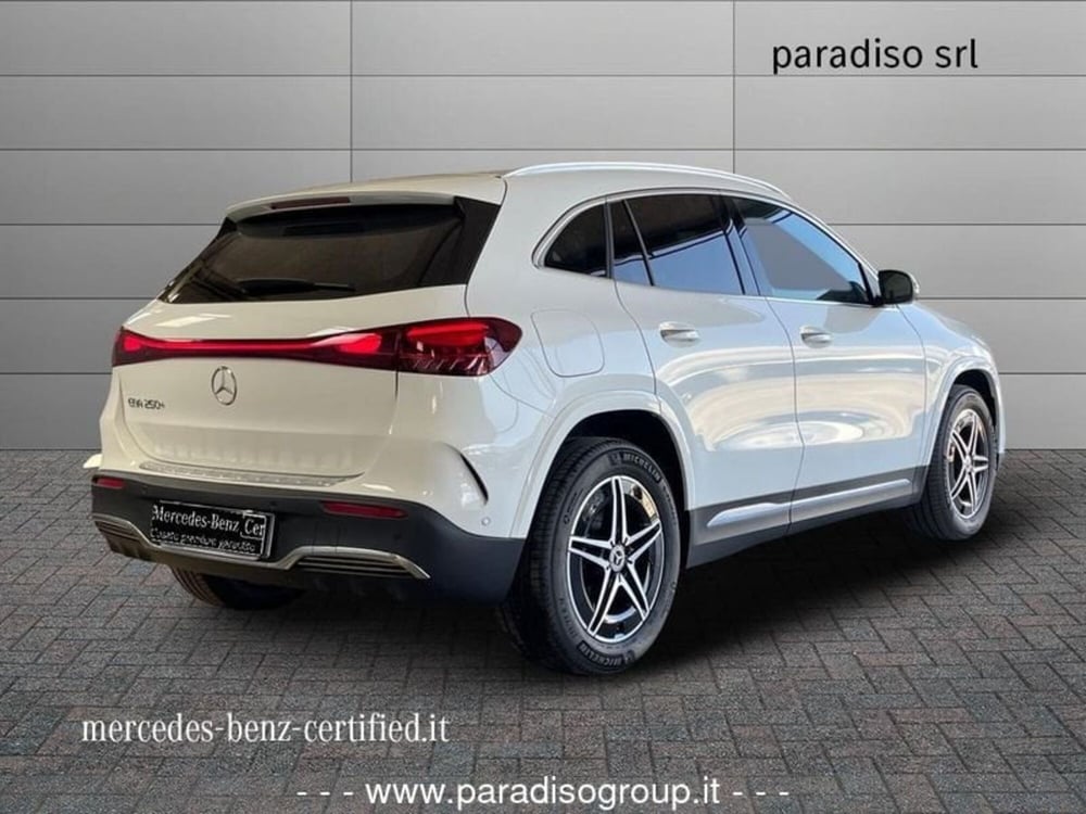 Mercedes-Benz EQA nuova a Catanzaro (2)