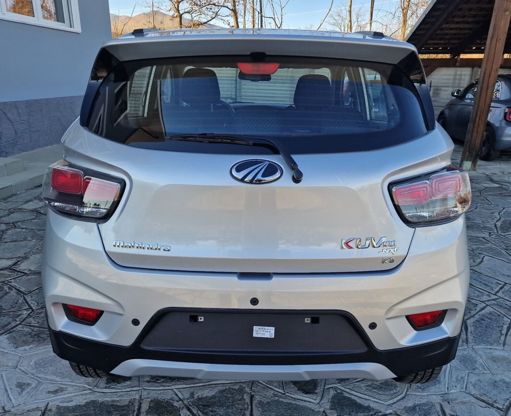 Mahindra KUV100 nuova a Torino (8)
