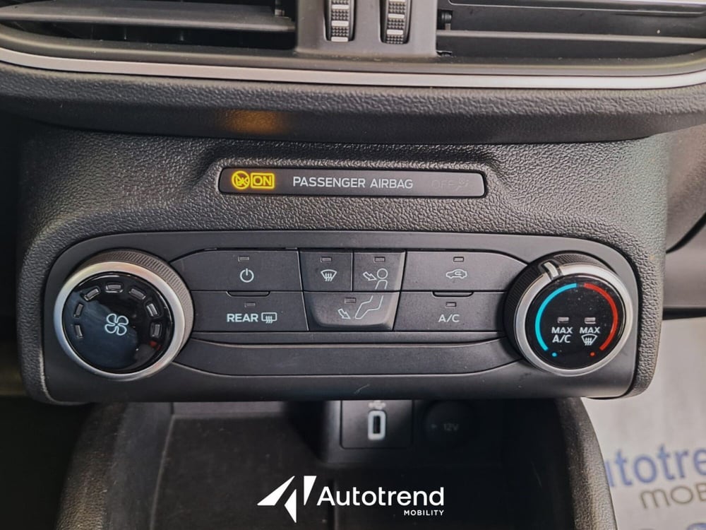 Ford Focus Station Wagon usata a Bari (11)